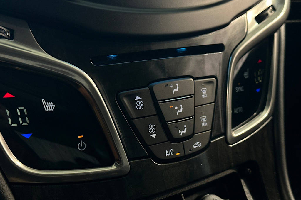 Thumbnail: 2015 Buick LaCrosse - 26