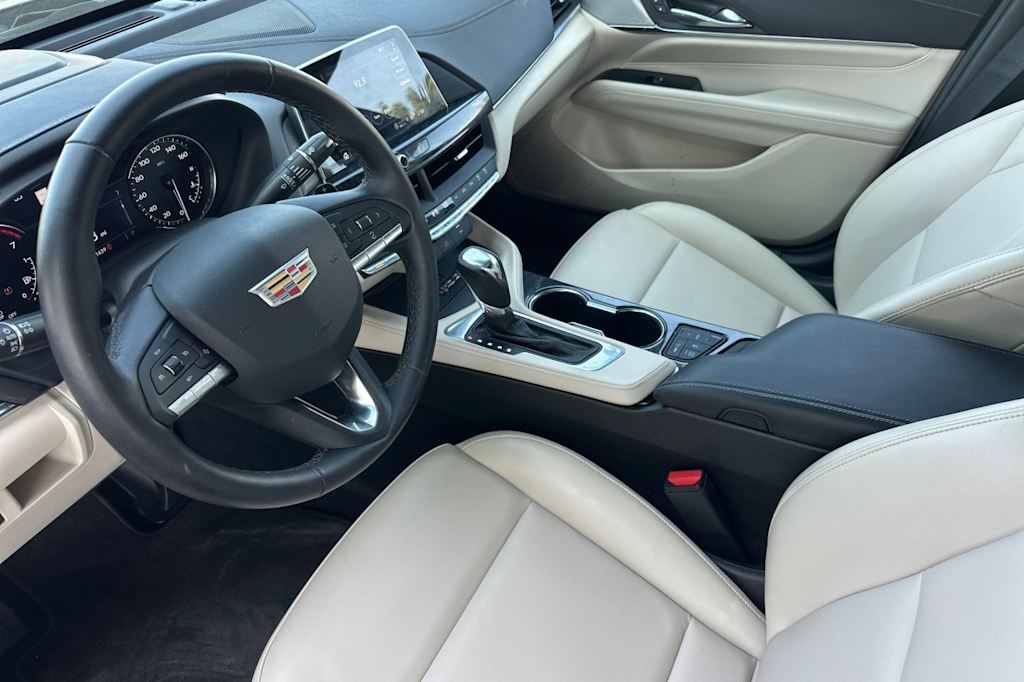 Thumbnail: 2025 Cadillac CT4 - 9