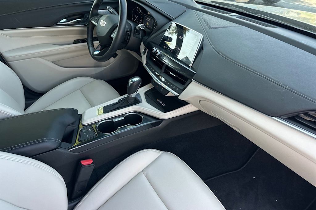 Thumbnail: 2025 Cadillac CT4 - 12