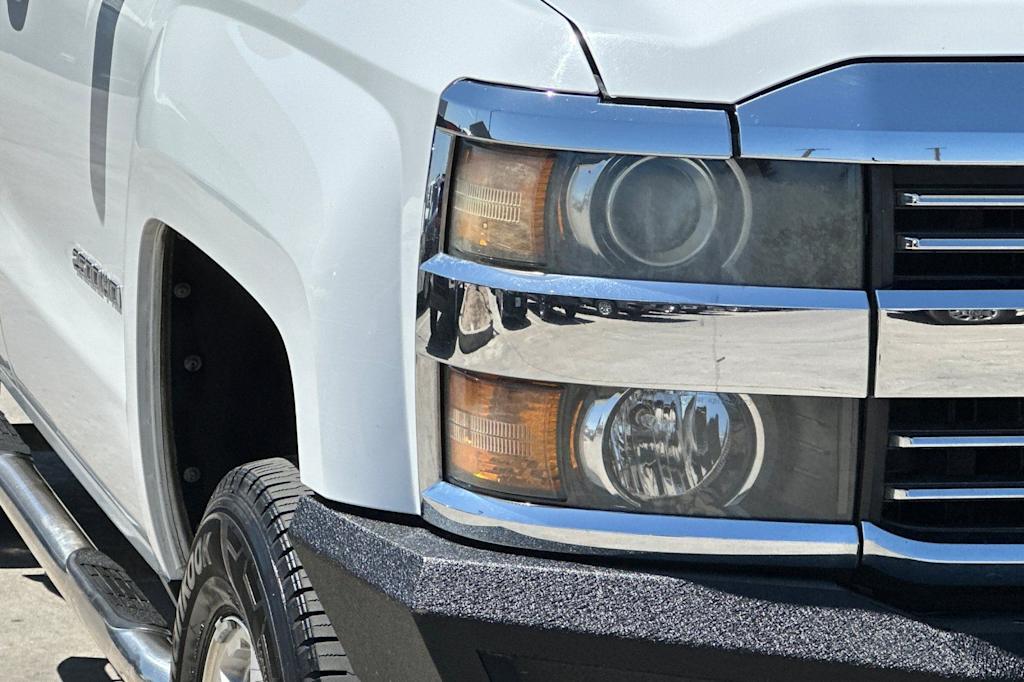 Thumbnail: 2015 Chevrolet Silverado 2500 - 31