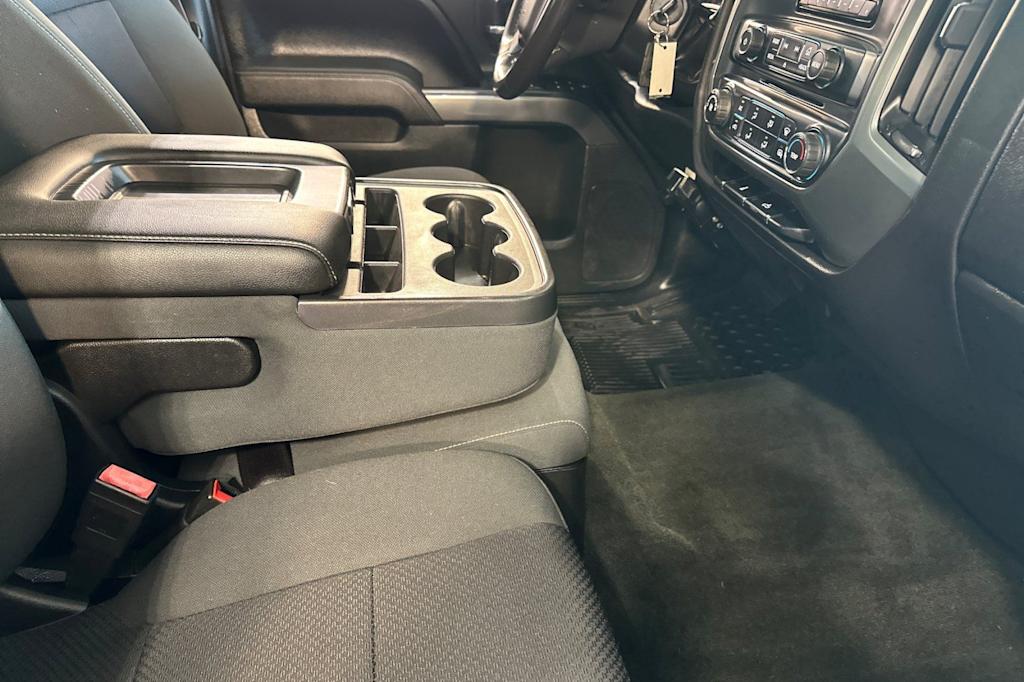 Thumbnail: 2015 Chevrolet Silverado 2500 - 21