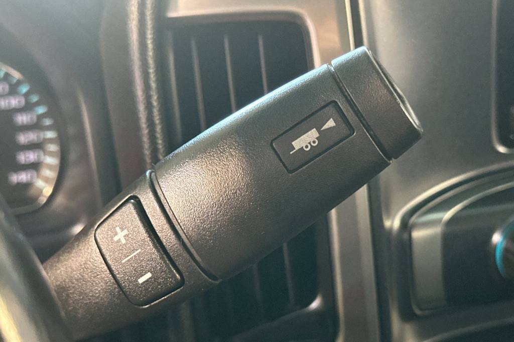 Thumbnail: 2015 Chevrolet Silverado 2500 - 26