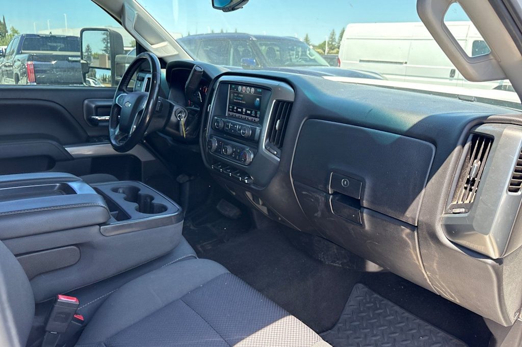 Thumbnail: 2018 Chevrolet Silverado 2500 - 13