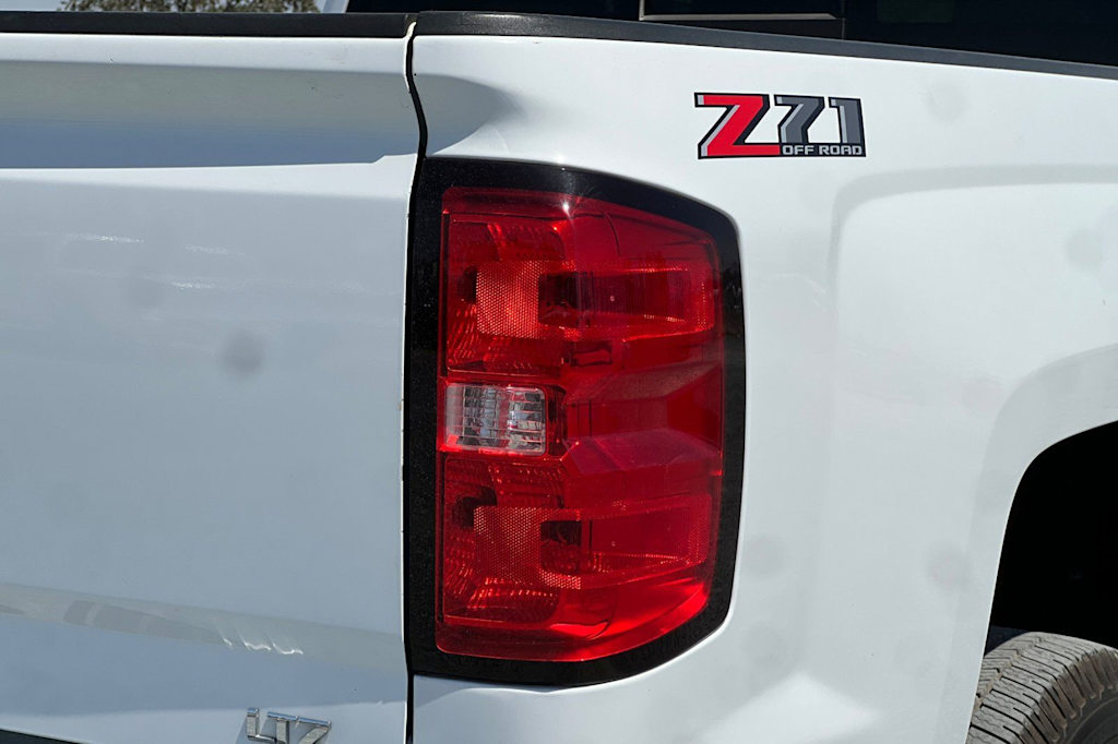 Thumbnail: 2019 Chevrolet Silverado 3500 - 34