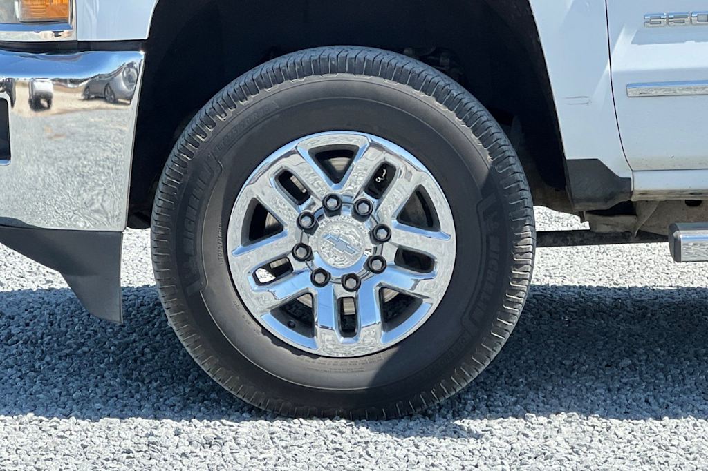 Thumbnail: 2019 Chevrolet Silverado 3500 - 8