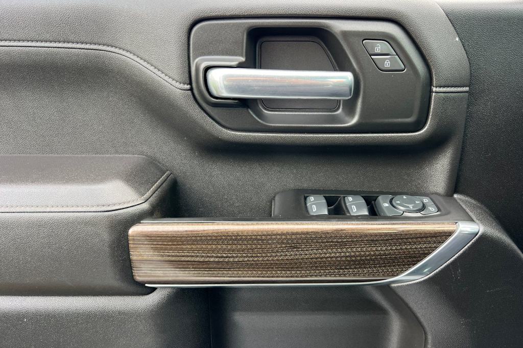 Thumbnail: 2022 Chevrolet Silverado 2500 - 21