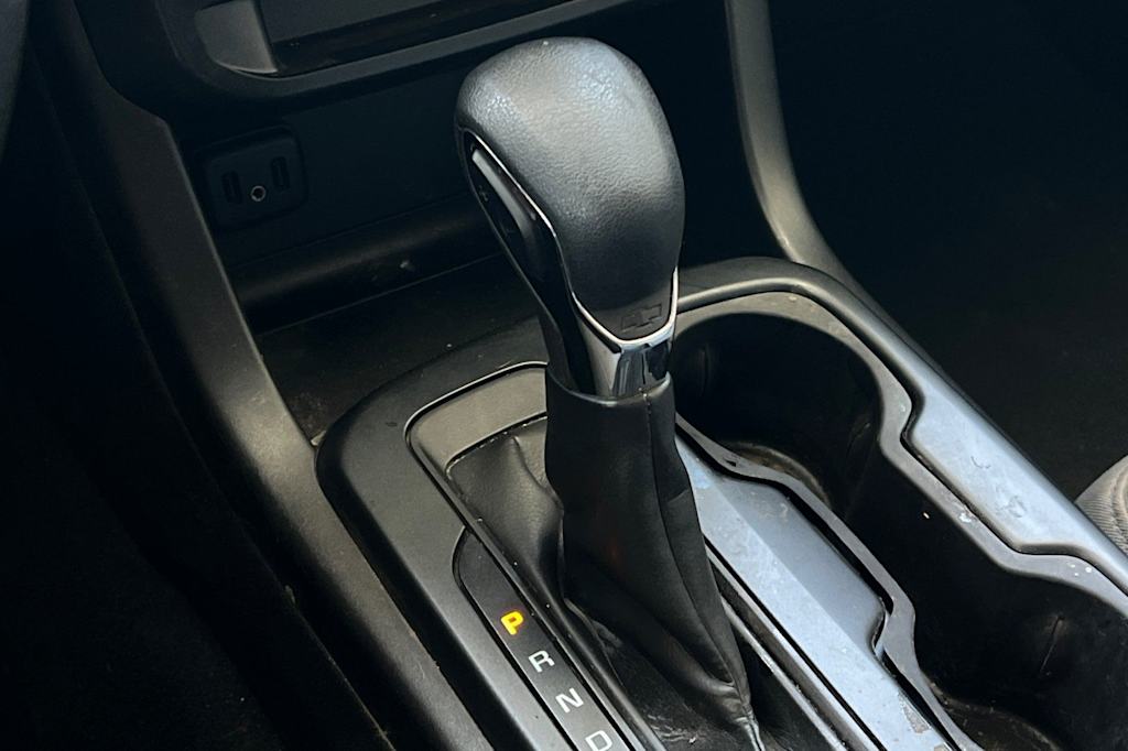 Thumbnail: 2022 Chevrolet Colorado - 15