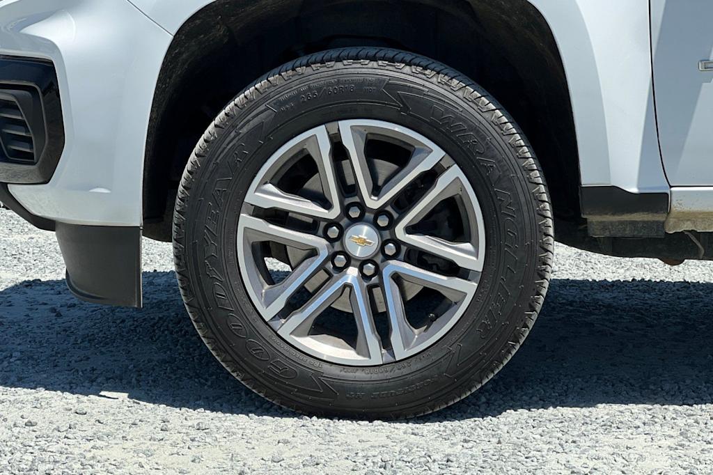 Thumbnail: 2022 Chevrolet Colorado - 8