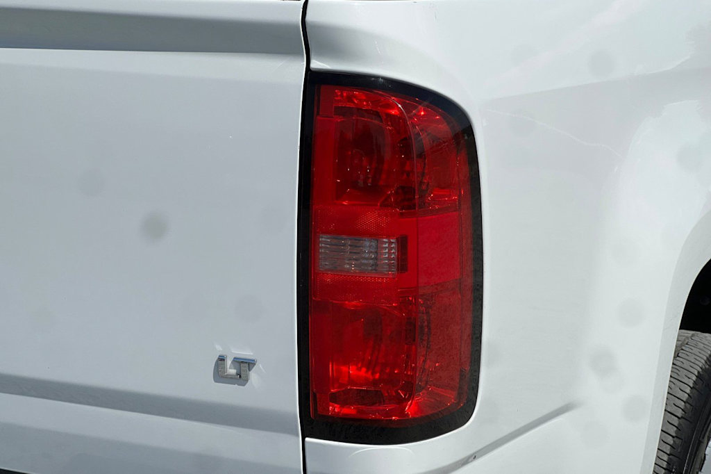 Thumbnail: 2018 Chevrolet Colorado - 32