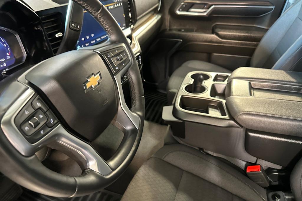 Thumbnail: 2024 Chevrolet Silverado 1500 - 2