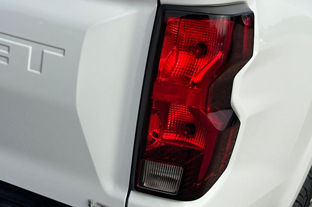 Thumbnail: 2023 Chevrolet Colorado - 36