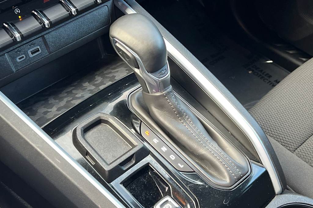 Thumbnail: 2023 Chevrolet Colorado - 15