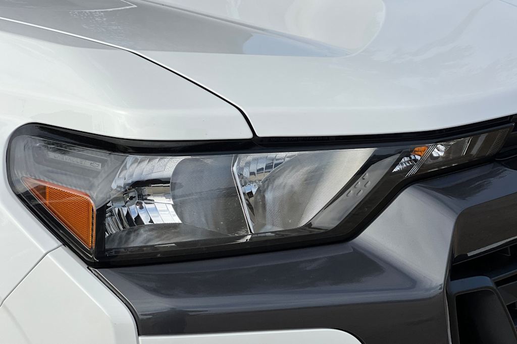 Thumbnail: 2023 Chevrolet Colorado - 35