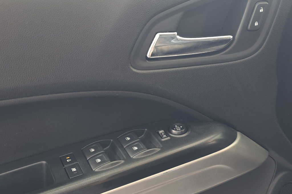 Thumbnail: 2019 Chevrolet Colorado - 20