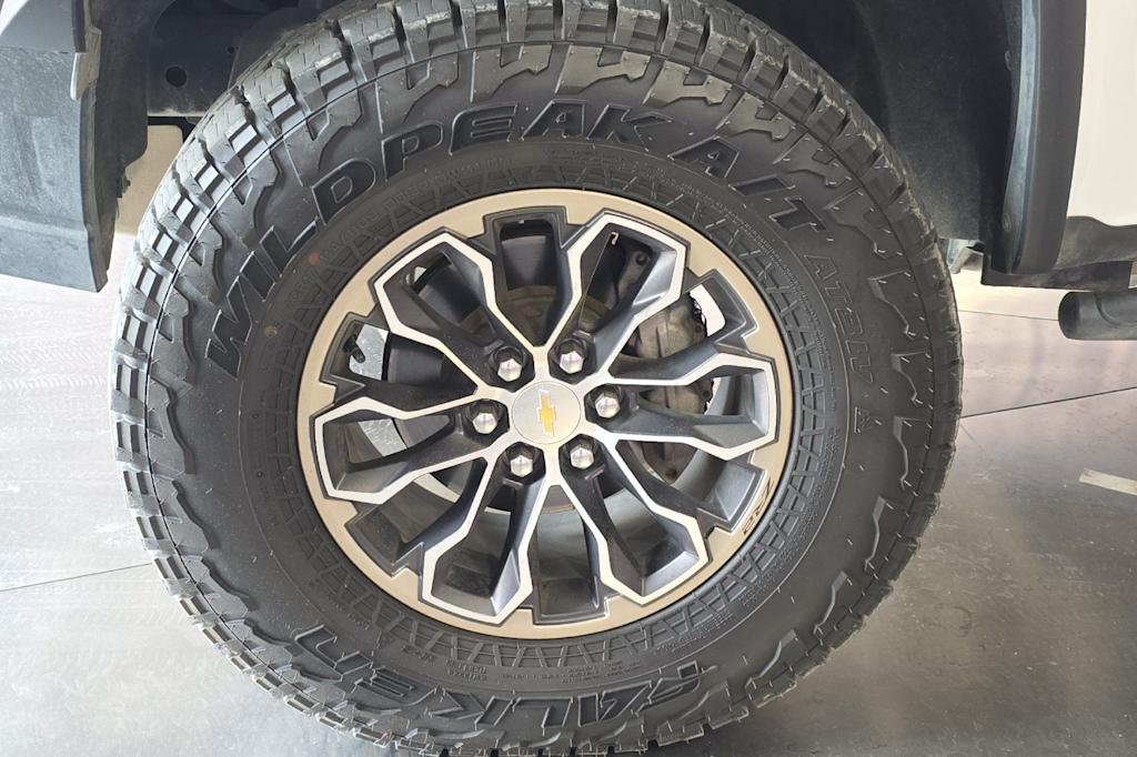 Thumbnail: 2019 Chevrolet Colorado - 8