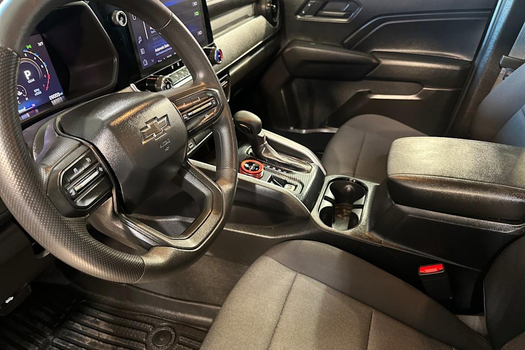 Thumbnail: 2024 Chevrolet Colorado - 9