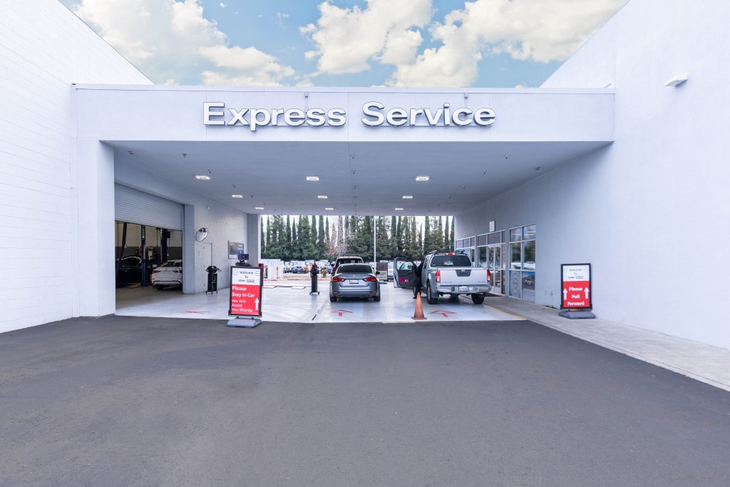 Thumbnail: 2024 Chevrolet Colorado - 37