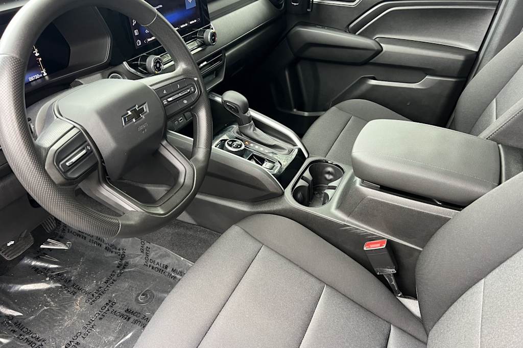 Thumbnail: 2023 Chevrolet Colorado - 9