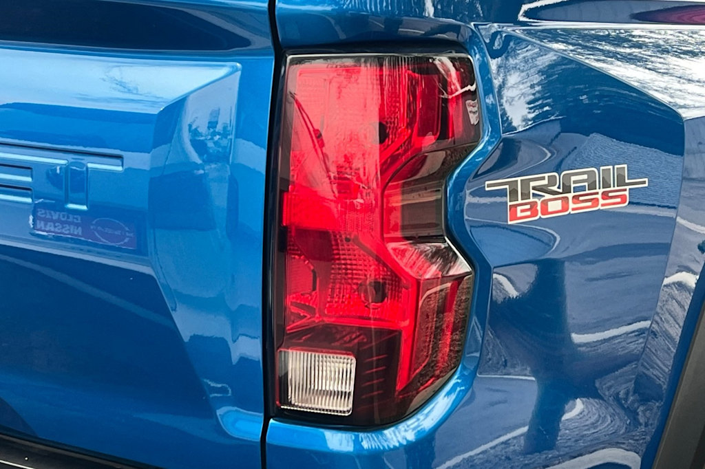 Thumbnail: 2023 Chevrolet Colorado - 35