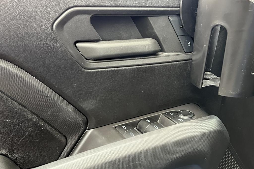 Thumbnail: 2023 Chevrolet Colorado - 21