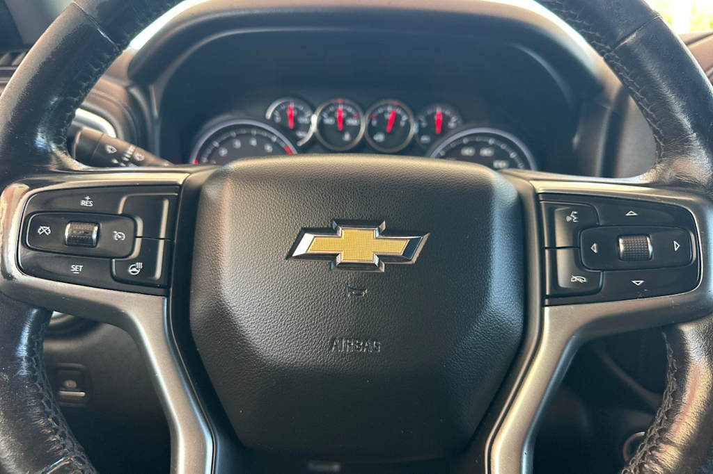 Thumbnail: 2019 Chevrolet Silverado 1500 - 30