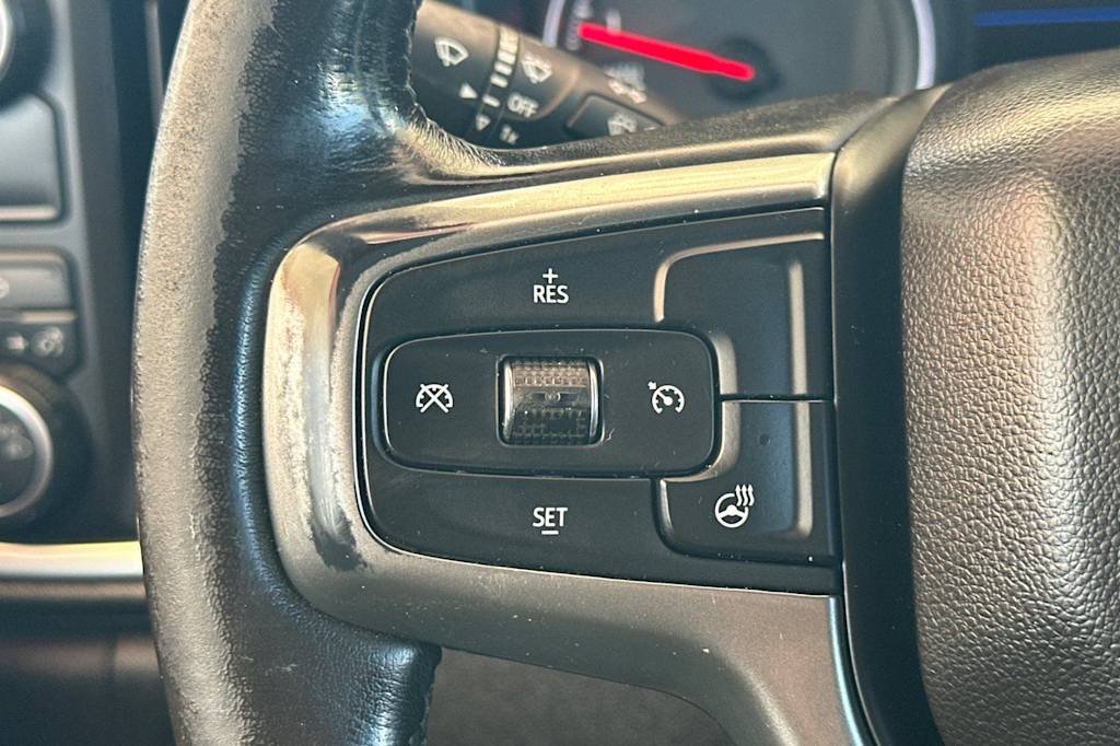 Thumbnail: 2019 Chevrolet Silverado 1500 - 32