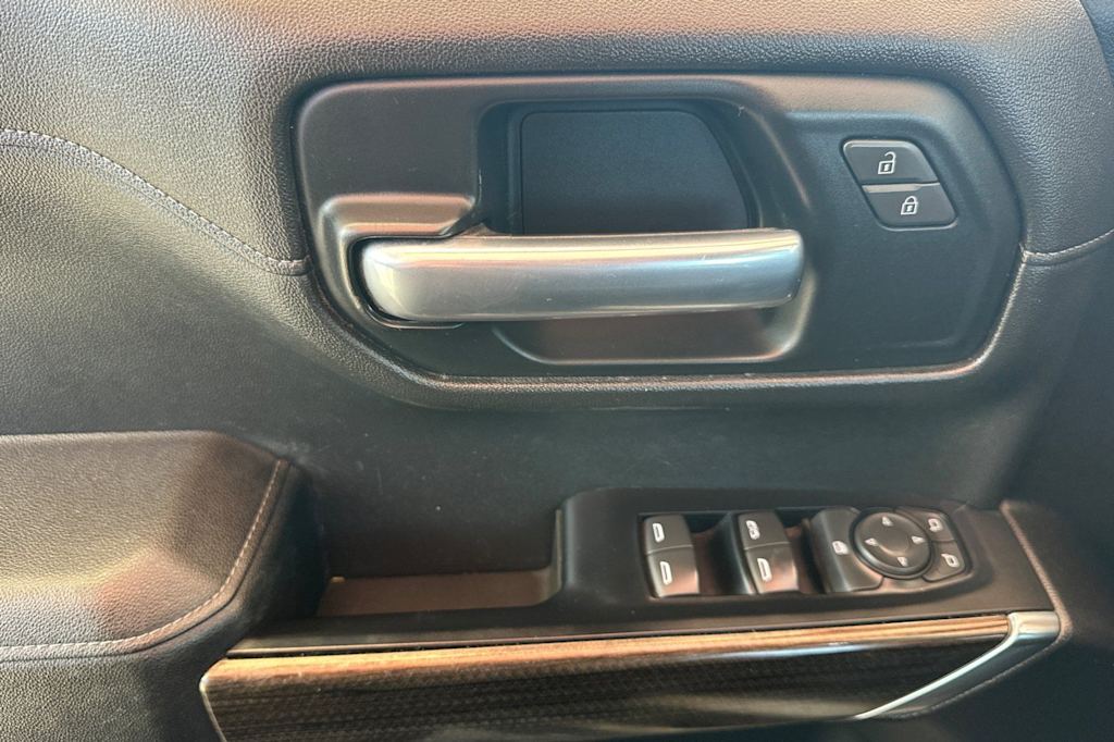 Thumbnail: 2019 Chevrolet Silverado 1500 - 20