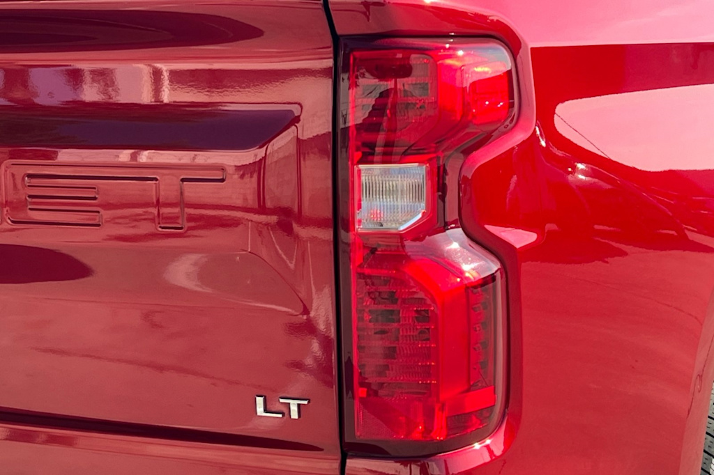 Thumbnail: 2022 Chevrolet Silverado 1500 - 20