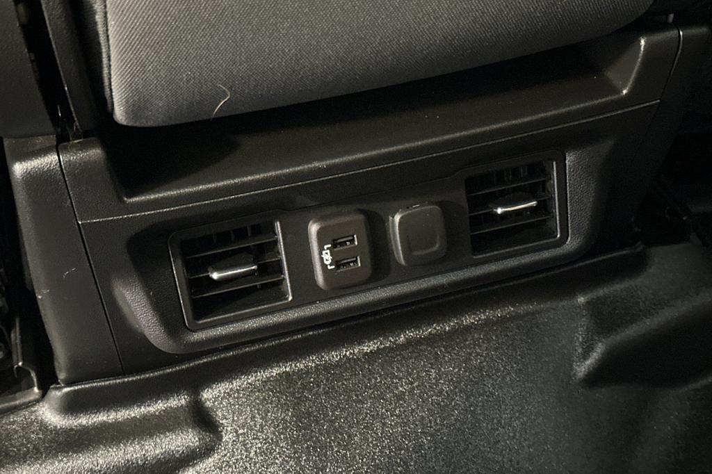 Thumbnail: 2021 Chevrolet Silverado 1500 - 23