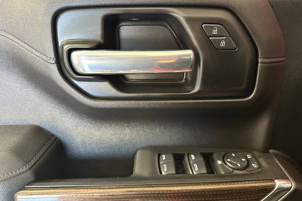 Thumbnail: 2021 Chevrolet Silverado 1500 - 21