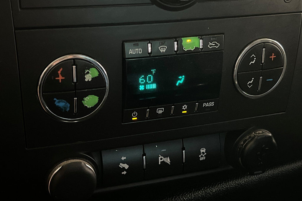 Thumbnail: 2013 Chevrolet Silverado 1500 - 23
