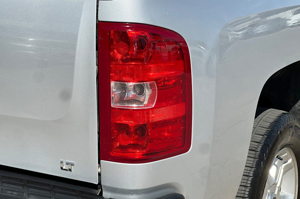 Thumbnail: 2013 Chevrolet Silverado 1500 - 32