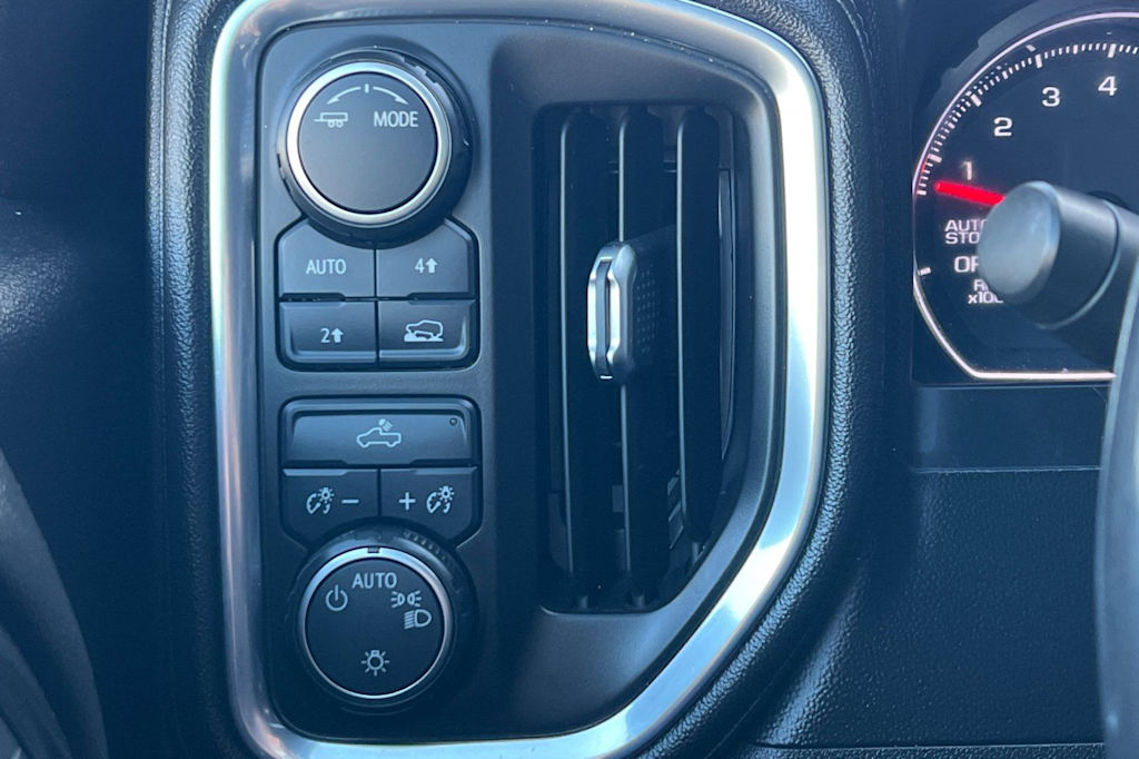 Thumbnail: 2021 Chevrolet Silverado 1500 - 34