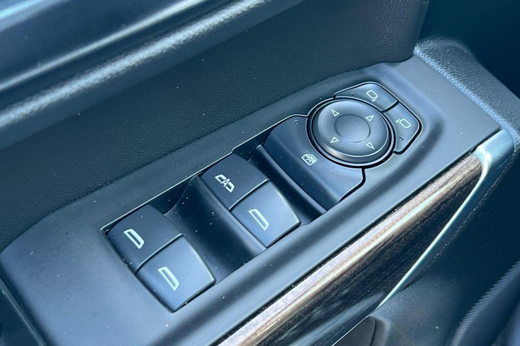 Thumbnail: 2021 Chevrolet Silverado 1500 - 21