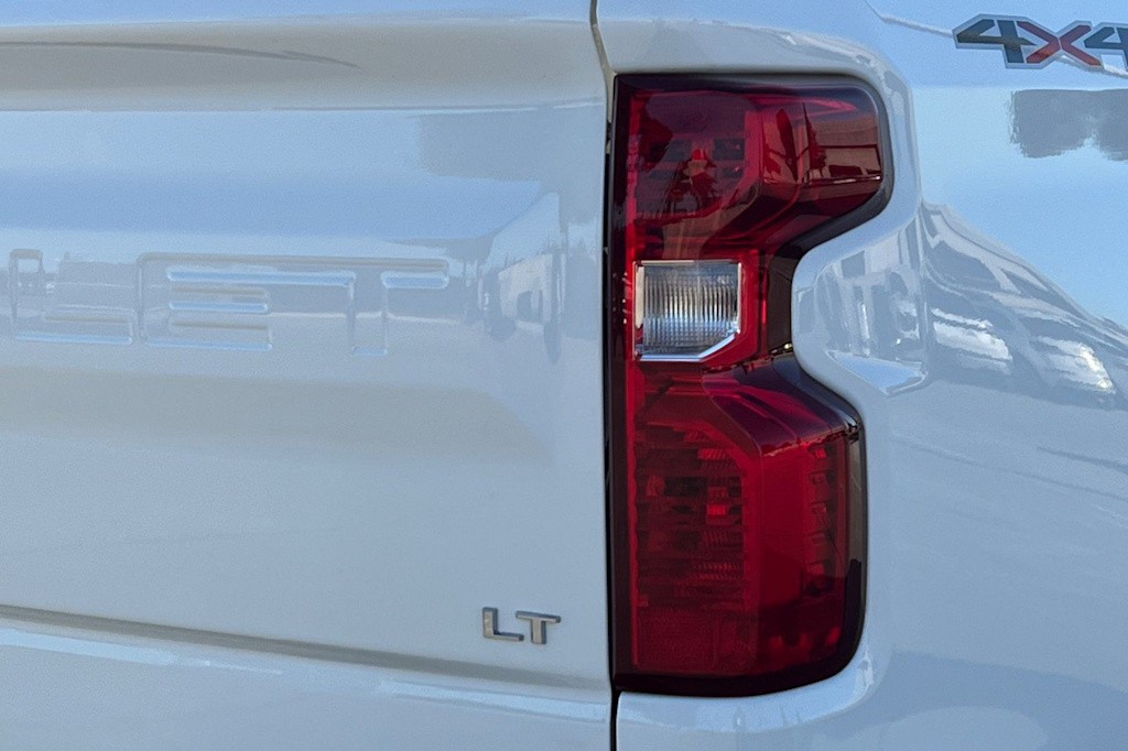 Thumbnail: 2021 Chevrolet Silverado 1500 - 23