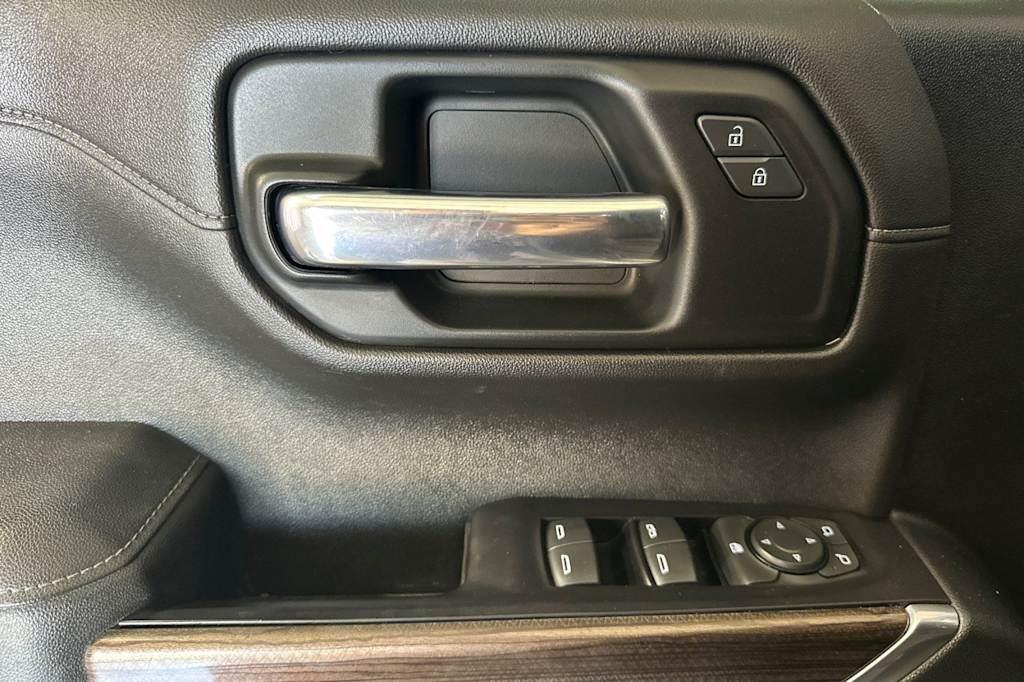 Thumbnail: 2019 Chevrolet Silverado 1500 - 21