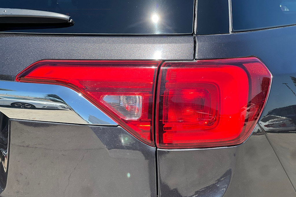 Thumbnail: 2018 GMC Acadia - 36