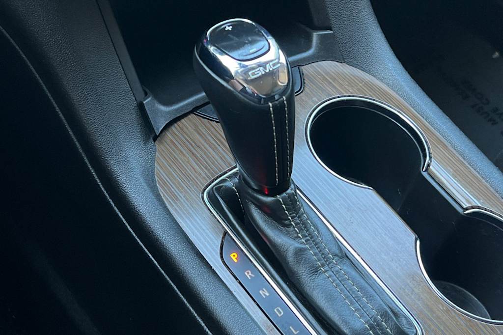 Thumbnail: 2018 GMC Acadia - 15
