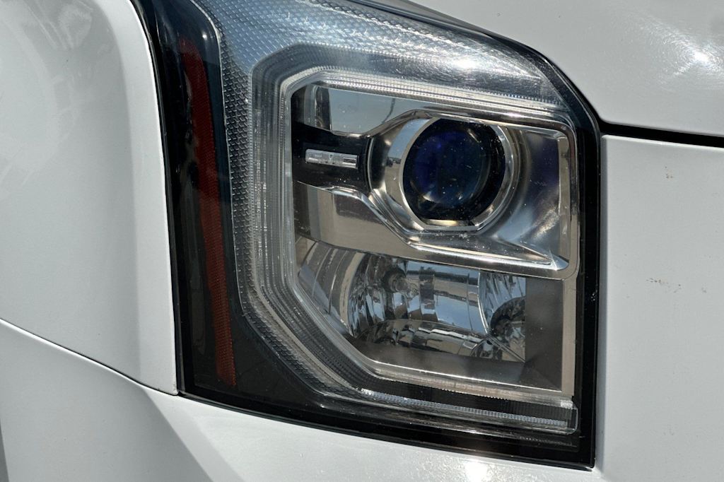 Thumbnail: 2016 GMC Yukon - 36