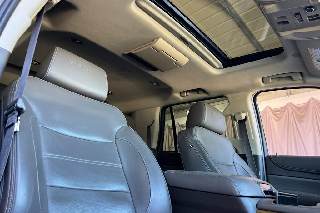 Thumbnail: 2017 GMC Yukon - 10