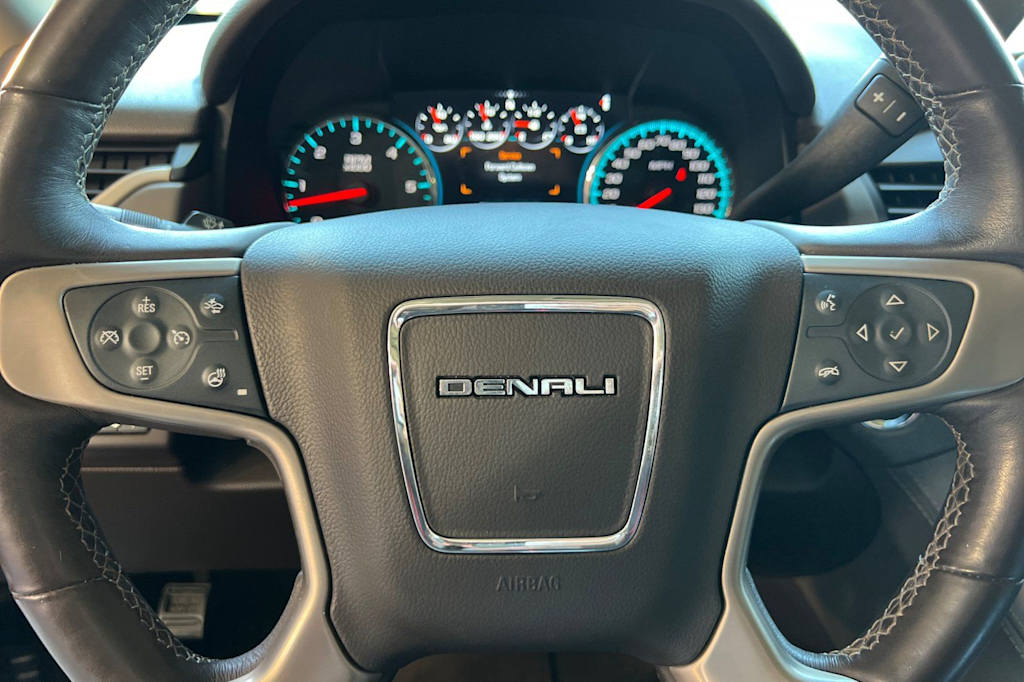 Thumbnail: 2017 GMC Yukon - 29
