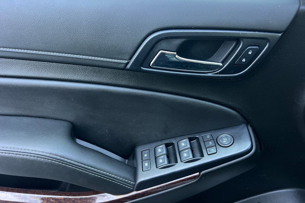 Thumbnail: 2019 GMC Yukon XL - 21
