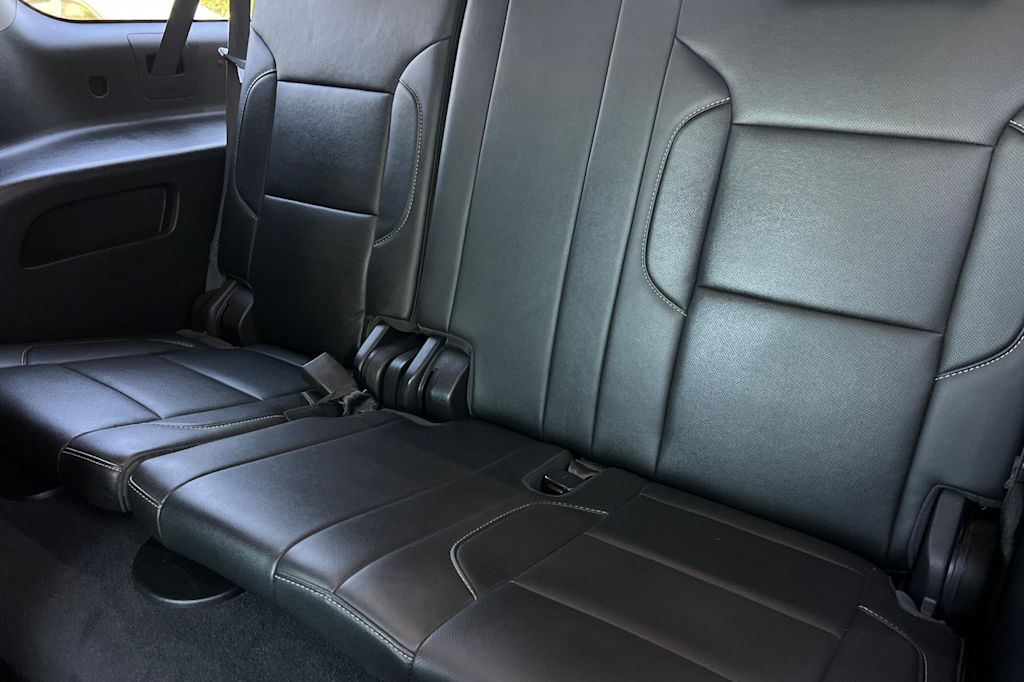 Thumbnail: 2019 GMC Yukon XL - 23