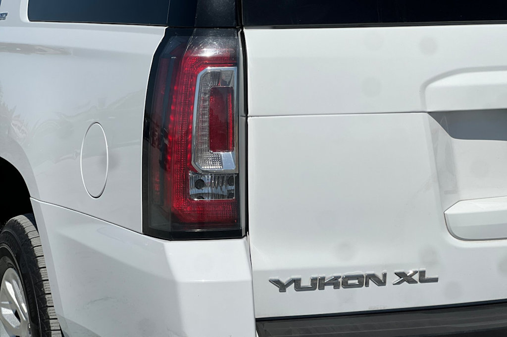 Thumbnail: 2019 GMC Yukon XL - 37