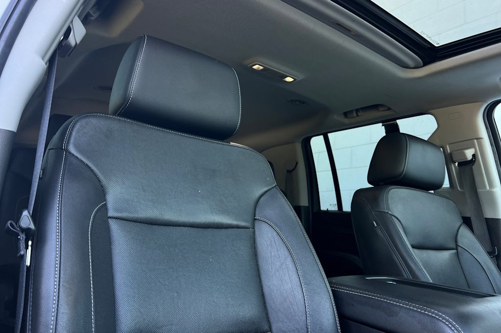Thumbnail: 2019 GMC Yukon XL - 24