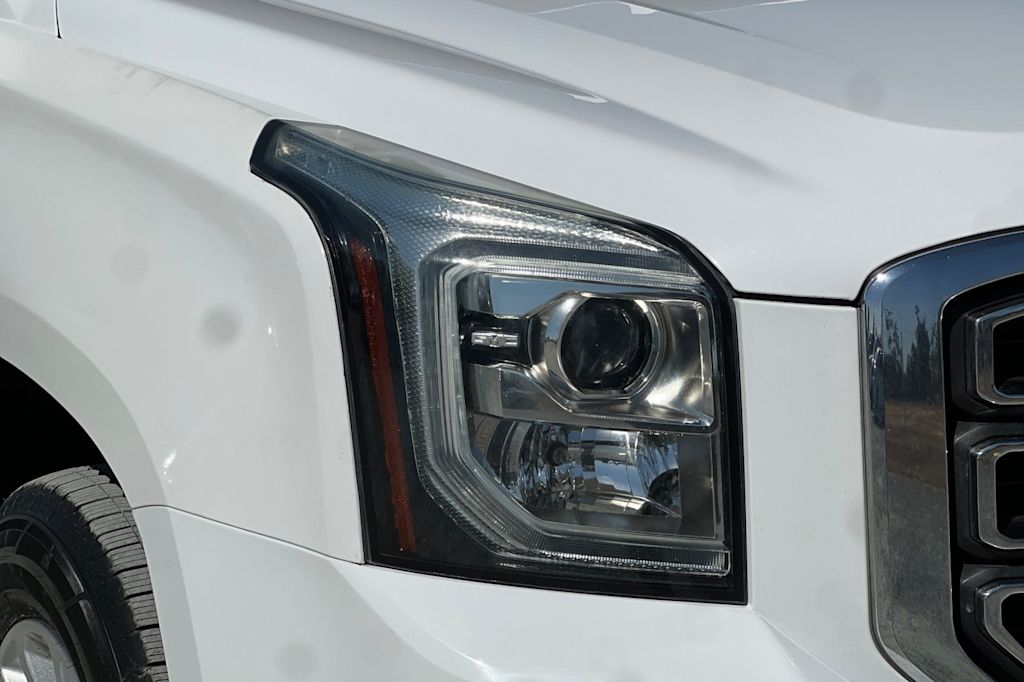 Thumbnail: 2019 GMC Yukon XL - 36