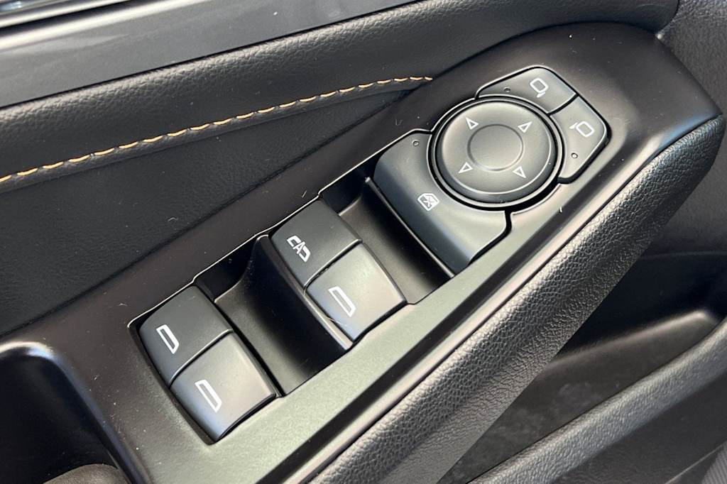 Thumbnail: 2020 Chevrolet Traverse - 23