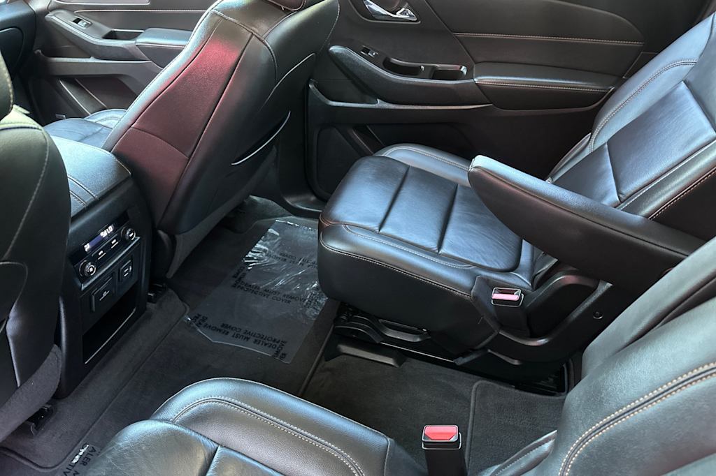 Thumbnail: 2020 Chevrolet Traverse - 12