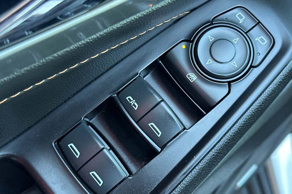 Thumbnail: 2020 Chevrolet Traverse - 23