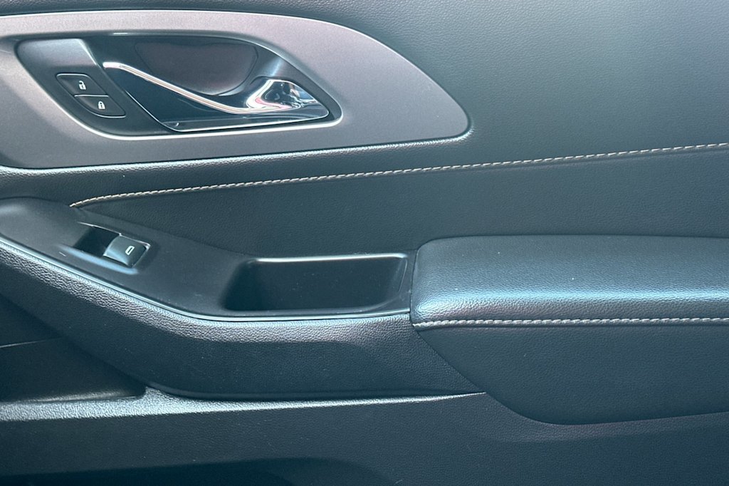 Thumbnail: 2020 Chevrolet Traverse - 26